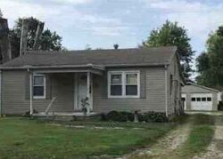 Pre-foreclosure in  HERNDON DR Evansville, IN 47711