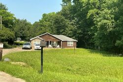 Pre-foreclosure in  LEE ROAD 295 Smiths Station, AL 36877