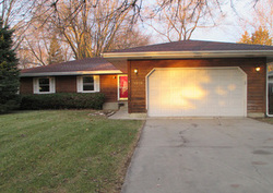 Pre-foreclosure in  THOMPSON AVE Zion, IL 60099