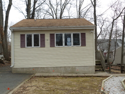 Pre-foreclosure in  WINDSOR AVE Hopatcong, NJ 07843