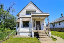 Pre-foreclosure in  W 104TH ST Chicago, IL 60628