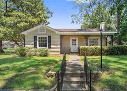 Pre-foreclosure in  S CHADWICK DR Mobile, AL 36606