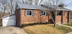 Pre-foreclosure in  LAKEVIEW TER Barboursville, WV 25504