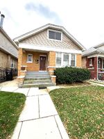 Pre-foreclosure in  W ARGYLE ST Chicago, IL 60630