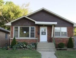 Pre-foreclosure in  W 97TH ST Oak Lawn, IL 60453