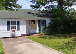 Pre-foreclosure in  MORRIS CIR Edenton, NC 27932