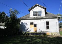 Pre-foreclosure in  S LINCOLN AVE Oakland City, IN 47660