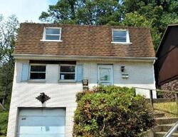 Pre-foreclosure in  RICHLAND DR Pittsburgh, PA 15235