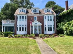 Pre-foreclosure in  MAYFLOWER RD Norfolk, VA 23508