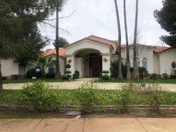 Pre-foreclosure in  E HORSESHOE RD Paradise Valley, AZ 85253