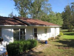 Pre-foreclosure in  SOMMERSET DR Phenix City, AL 36869