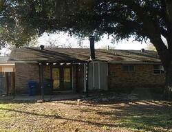 Pre-foreclosure in  WOODMERE DR Shreveport, LA 71115
