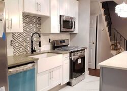 Pre-foreclosure in  LEAF AVE Central Islip, NY 11722