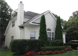 Pre-foreclosure in  SUNFLOWER RIDGE RD Centereach, NY 11720