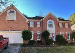 Pre-foreclosure in  SPREADLONG OAKS DR Stone Mountain, GA 30087