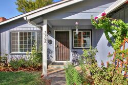 Pre-foreclosure in  WASHINGTON AVE Sacramento, CA 95820