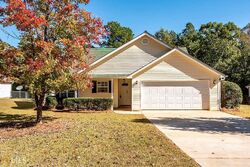 Pre-foreclosure in  COLLEY ST Grantville, GA 30220