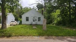 Pre-foreclosure in  SENECA ST Flint, MI 48504