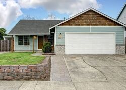 Pre-foreclosure in  MEADOWLARK PL Molalla, OR 97038