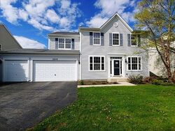 Pre-foreclosure in  BLUEWATER DR Wauconda, IL 60084