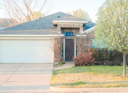 Pre-foreclosure in  SUMMER OAKS LN Fort Worth, TX 76123