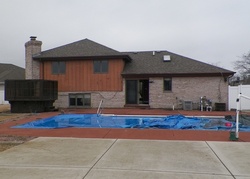 Pre-foreclosure in  193RD ST Lansing, IL 60438