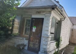 Pre-foreclosure in  WILSON AVE Louisville, KY 40210