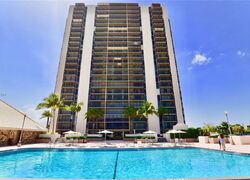 Pre-foreclosure in  W COUNTRY CLUB DR  Miami, FL 33180