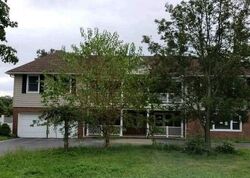 Pre-foreclosure in  CONNETQUOT AVE Central Islip, NY 11722