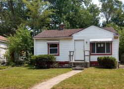 Pre-foreclosure in  LINDSAY ST Detroit, MI 48235