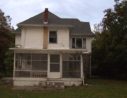 Pre-foreclosure in  COOPER ST Woodbury, NJ 08096
