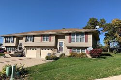 Pre-foreclosure in  WOODVIEW LN Marseilles, IL 61341