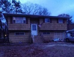 Pre-foreclosure in  RIVER RD Shirley, NY 11967