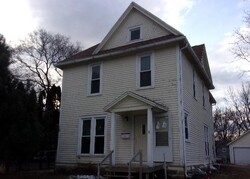  W 1st St, Cedar Falls IA