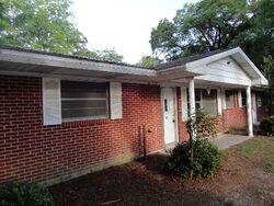 Pre-foreclosure in  CYPRESS LN Defuniak Springs, FL 32435