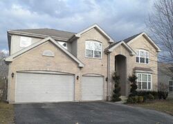 Pre-foreclosure in  BRENTWOOD DR Schaumburg, IL 60192