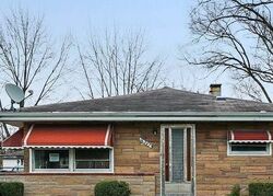 Pre-foreclosure in  PAULINA ST Markham, IL 60428