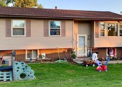 Pre-foreclosure in  W SHERRIE LN New London, IA 52645