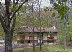 Pre-foreclosure in  VANESSA LN Staatsburg, NY 12580