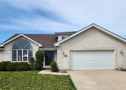 Pre-foreclosure in  LEE AVE Richton Park, IL 60471