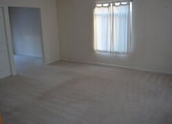 Pre-foreclosure in  EASTOAK DR Fenton, MI 48430