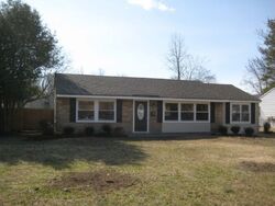 Pre-foreclosure in  COTTAGE LN Newport News, VA 23603