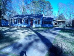 Pre-foreclosure in  MYRA ST Brookhaven, MS 39601