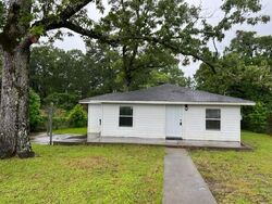 Pre-foreclosure in  HIGHWAY 392 Hornbeck, LA 71439
