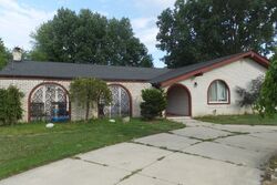  Joanne Dr, Clinton Township MI