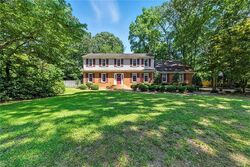 Pre-foreclosure in  COVERDALE LN Virginia Beach, VA 23452