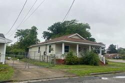 Pre-foreclosure in  MONTANA AVE Norfolk, VA 23513