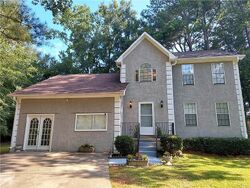 Pre-foreclosure in  DEVILLA CT Atlanta, GA 30349