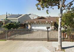 Pre-foreclosure in  MENLO AVE Hawthorne, CA 90250