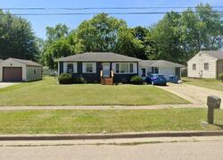 Pre-foreclosure in  Alpine St Kalamazoo, MI 49004
